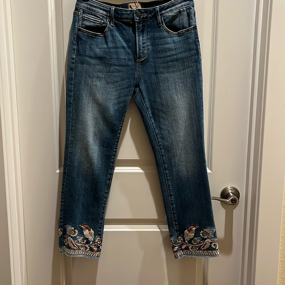 Driftwood Collette style size 28
Embroidered bottom - Picture 1 of 6